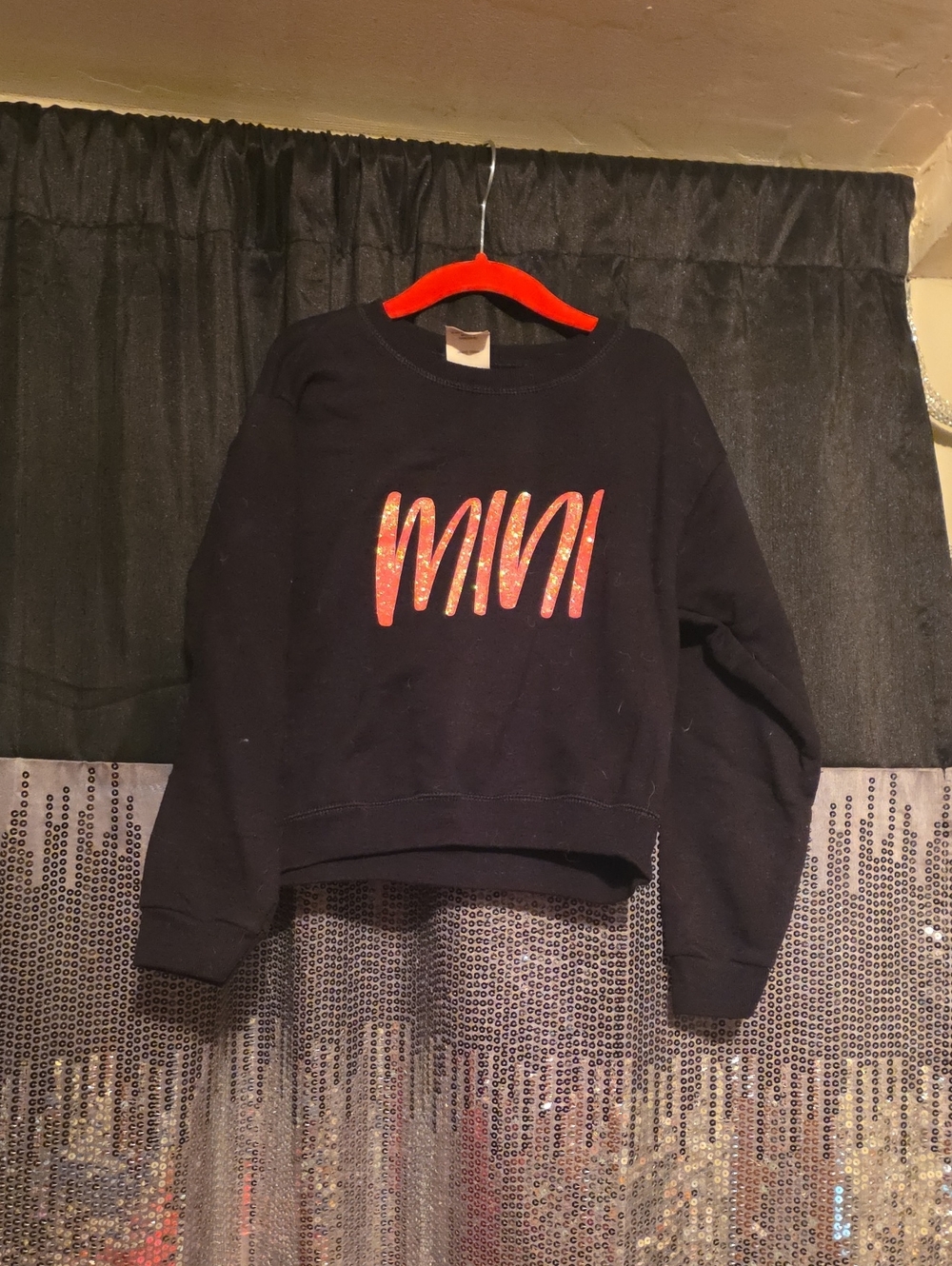 Mini Graphic Black Women's Sweatshirt
